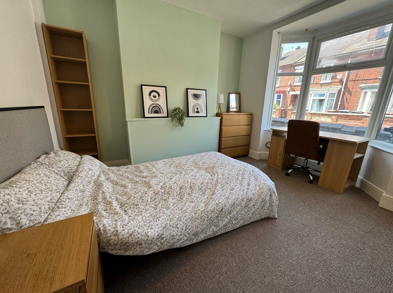 SPARE ROOM in a 4bed student house - Thumbnail 8